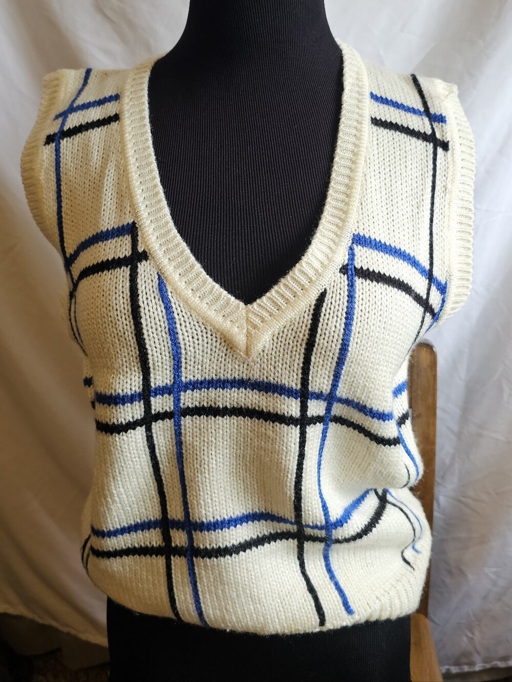 Vintage Women Cream V-Neck Knit Sweater Vest with Blue & Black Windowpane
